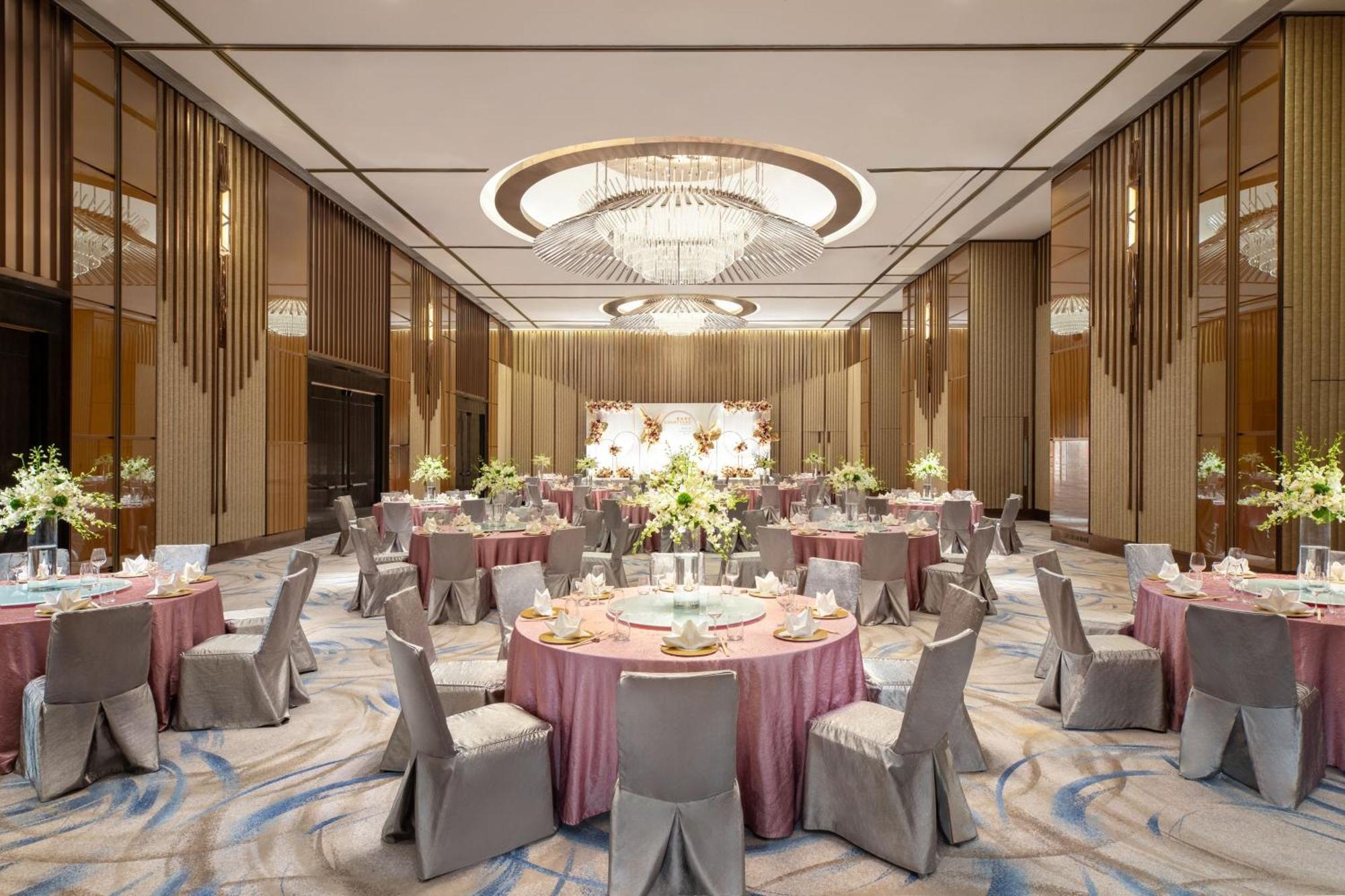 Courtyard By Marriott Hong Kong Sha Tin Hotell Exteriör bild