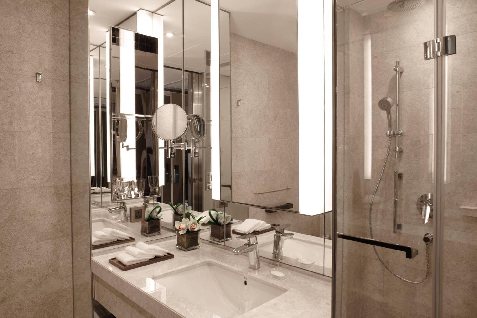 Courtyard By Marriott Hong Kong Sha Tin Hotell Exteriör bild
